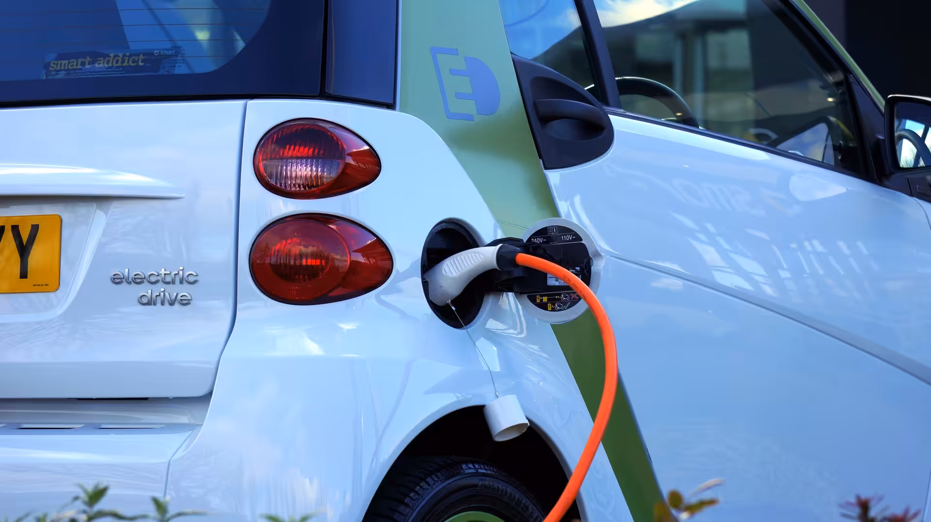 Connecticut’s electric vehicle goals a long way off